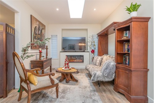 6153 Garside Rd, Nanaimo, BC 