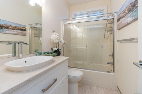 6153 Garside Rd, Nanaimo, BC 