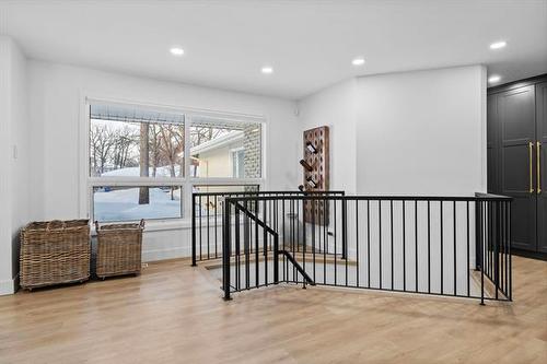 120 Mountbatten Ave, Winnipeg, MB 