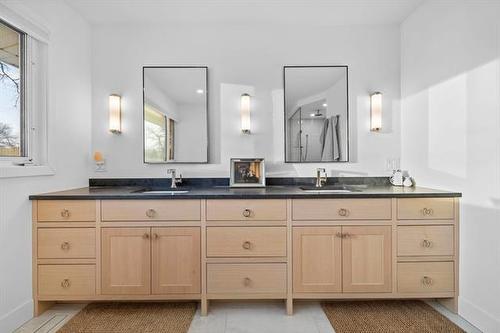 120 Mountbatten Ave, Winnipeg, MB 