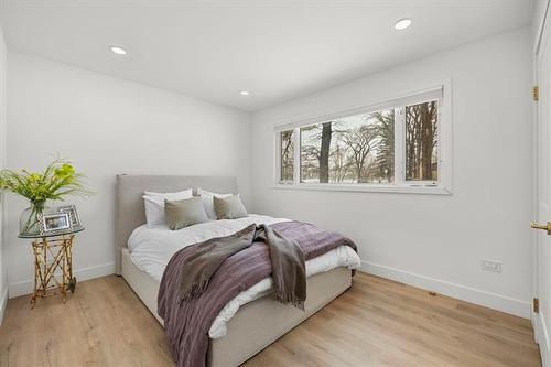 120 Mountbatten Ave, Winnipeg, MB 