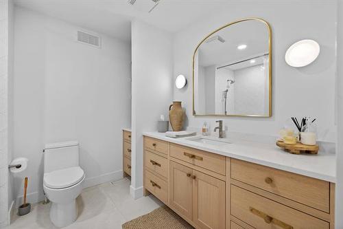 120 Mountbatten Ave, Winnipeg, MB 