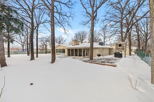 120 Mountbatten Ave, Winnipeg, MB 