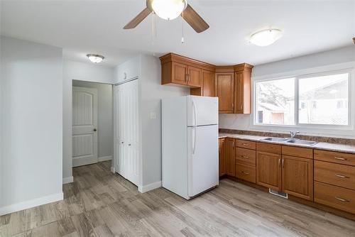 161 Avaco Dr, Winnipeg, MB 