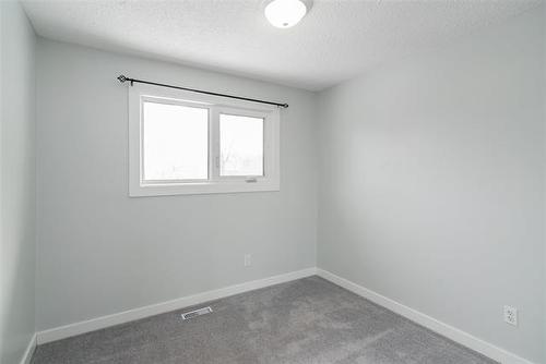 161 Avaco Dr, Winnipeg, MB 