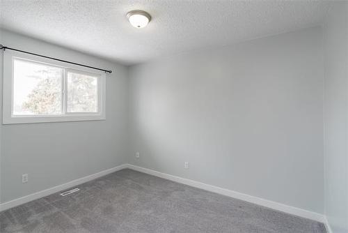 161 Avaco Dr, Winnipeg, MB 