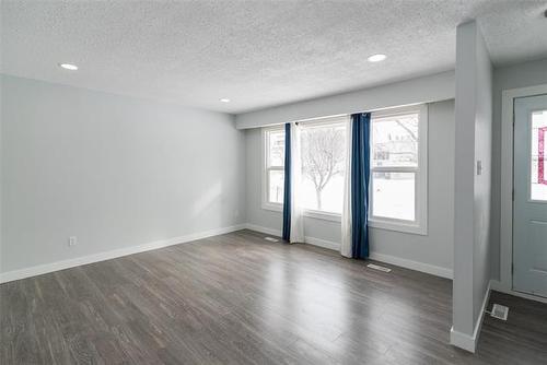 161 Avaco Dr, Winnipeg, MB 