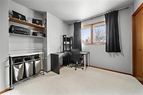 95 Gardenia Bay, Winnipeg, MB 