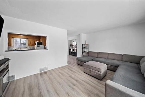 95 Gardenia Bay, Winnipeg, MB 