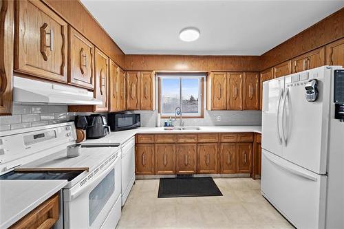 95 Gardenia Bay, Winnipeg, MB 