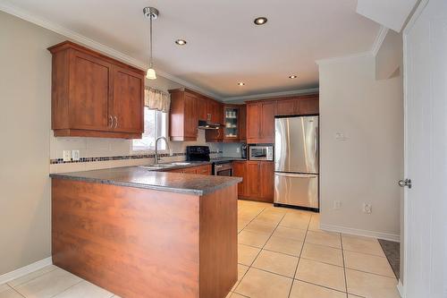 Cuisine - 20 Rue Joseph-Bepka, Blainville, QC - Indoor Photo Showing Kitchen