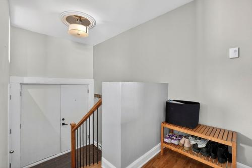 Entrée extérieure - 40 Av. Napoléon, Mascouche, QC - Indoor Photo Showing Other Room