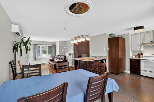 Salle à manger - 40 Av. Napoléon, Mascouche, QC - Indoor