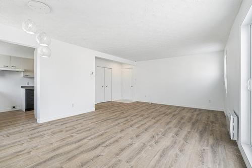 Salon - 5-1381 Rue Zotique-Giard, Chambly, QC - Indoor Photo Showing Other Room