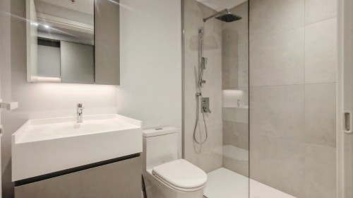 Salle de bains - 4701-1205 Place Phillips, Montréal (Ville-Marie), QC - Indoor Photo Showing Bathroom