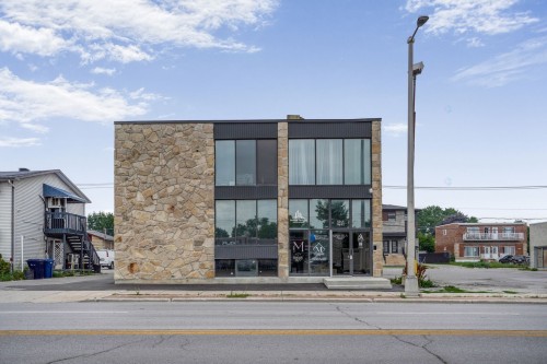 Façade - 55-1811 Boul. Des Laurentides, Laval (Chomedey), QC - Outdoor