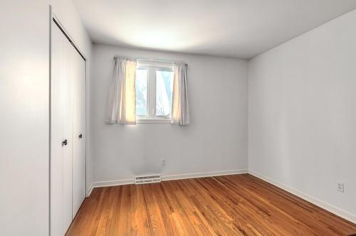 Chambre à coucher - 50 Rue Westpark, Dollard-Des-Ormeaux, QC - Indoor Photo Showing Other Room