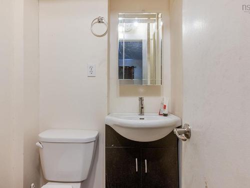 16 High Street, Dartmouth, NS 