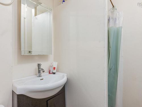 16 High Street, Dartmouth, NS 