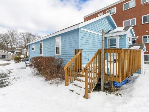 16 High Street, Dartmouth, NS 