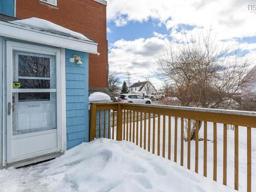 16 High Street, Dartmouth, NS 