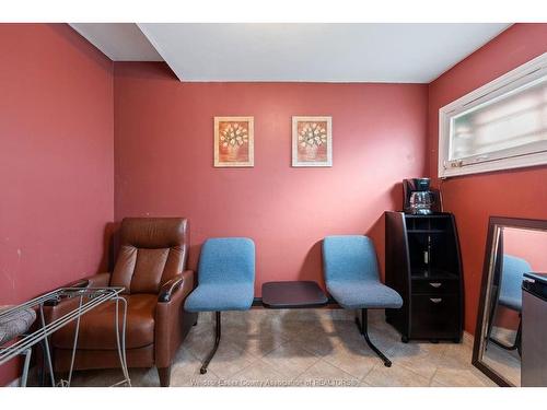 2558 Howard, Windsor, ON 