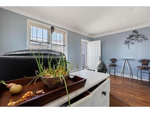 2558 Howard, Windsor, ON 