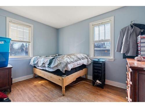 2558 Howard, Windsor, ON 