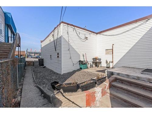 2558 Howard, Windsor, ON 