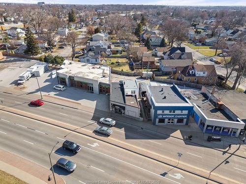 2558 Howard, Windsor, ON 