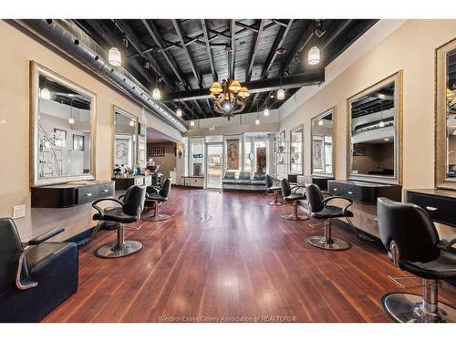 2558 Howard, Windsor, ON 