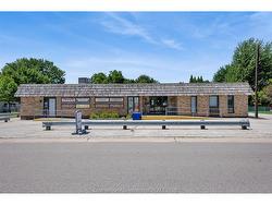 2-21 Arnold Street  Wallaceburg, ON N8A 3P3