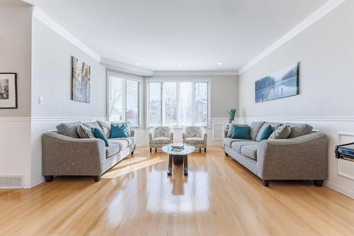 Salon - 349 Rue Roger-Pilon, Dollard-Des-Ormeaux, QC - Indoor Photo Showing Living Room