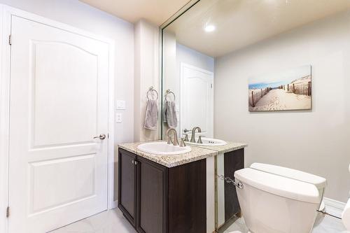 Salle d'eau - 349 Rue Roger-Pilon, Dollard-Des-Ormeaux, QC - Indoor Photo Showing Bathroom