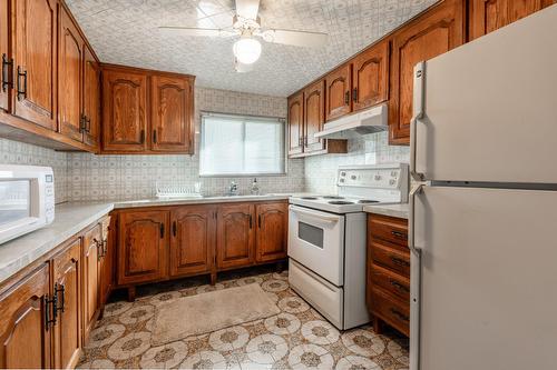 Cuisine - 6382  - 6384 Rue Fiset, Montréal (Montréal-Nord), QC - Indoor Photo Showing Kitchen