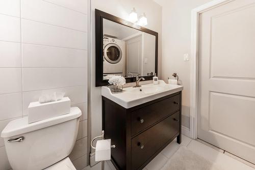 Salle de bains - 6382  - 6384 Rue Fiset, Montréal (Montréal-Nord), QC - Indoor Photo Showing Bathroom