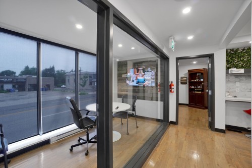 Bureau - 203-1811 Boul. Des Laurentides, Laval (Chomedey), QC - Indoor