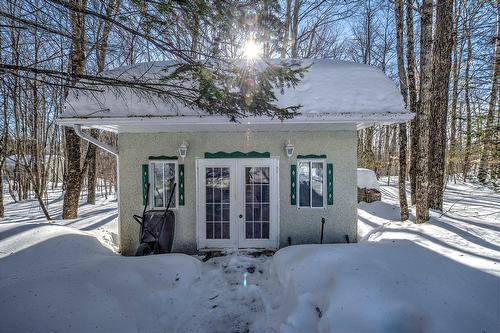 Remise - 27 Rue De L'Érablière O., Saint-Hippolyte, QC - Outdoor