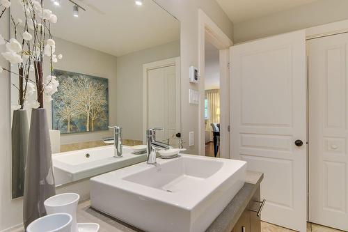 Bathroom - 202-131 Rue De Laviolette, Bromont, QC - Indoor Photo Showing Bathroom