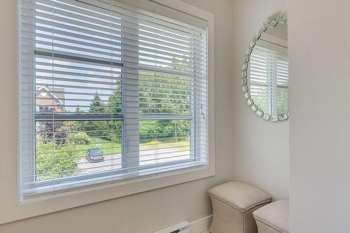 Hall - 202-131 Rue De Laviolette, Bromont, QC - Indoor Photo Showing Other Room