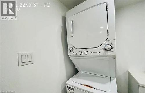 306 East 22Nd Street, Hamilton, ON - Indoor Photo Showing Laundry Room