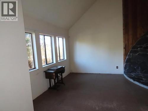4723 Balsam Ave, Texada Island, BC - Indoor Photo Showing Other Room