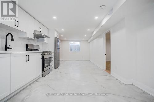 176 CHERRYWOOD DRIVE  Newmarket, ON L3Y 2X8