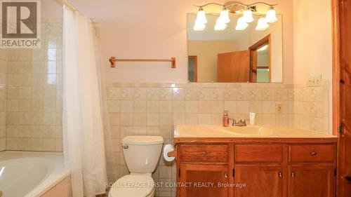 6237 2 Concession, Clearview, ON - Indoor Photo Showing Bathroom