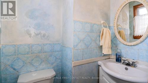 6237 2 Concession, Clearview, ON - Indoor Photo Showing Bathroom