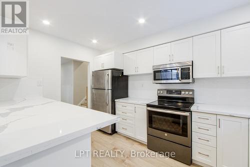 1519 Ogden Avenue, Mississauga, ON - Indoor Photo Showing Kitchen