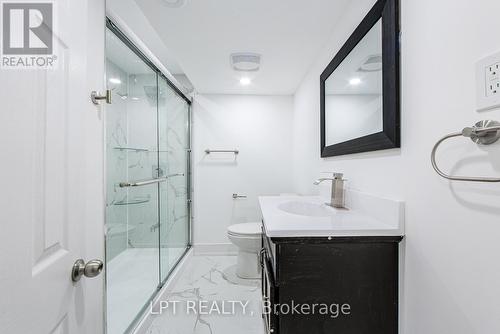 1519 Ogden Avenue, Mississauga, ON - Indoor Photo Showing Bathroom