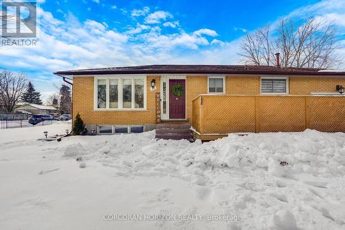69 EAGEN DRIVE  Kitchener, ON N2M 1W4