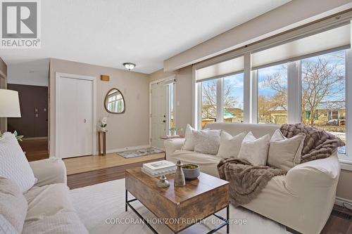 69 Eagen Drive, Kitchener, ON - Indoor Photo Showing Living Room