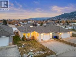 Bareland strata - with an amazing pool - 